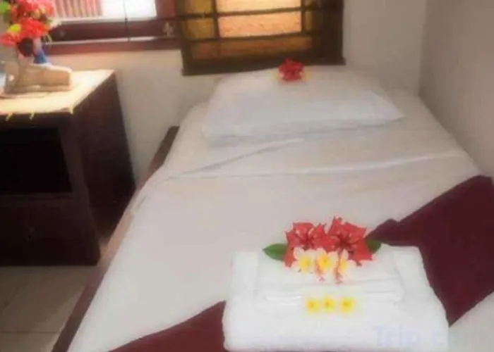 Al-isha Dharamshala Hotel Kuta (Bali)